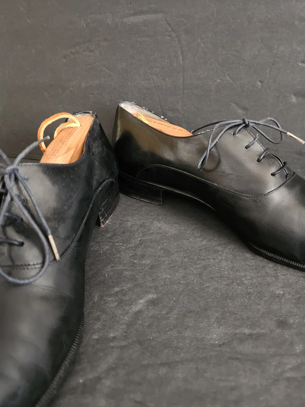 Salvatore Ferragamo Men’s Black Leather Oxford Lace-Up Almond Toe Logo 9.5EE